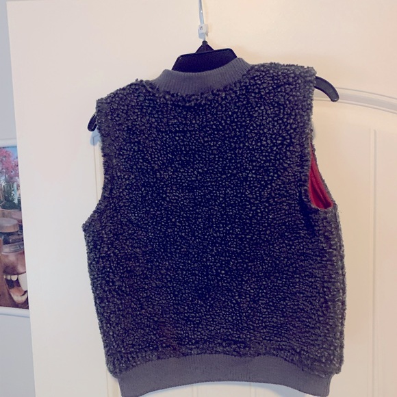 Winter gray vest - Picture 2 of 4